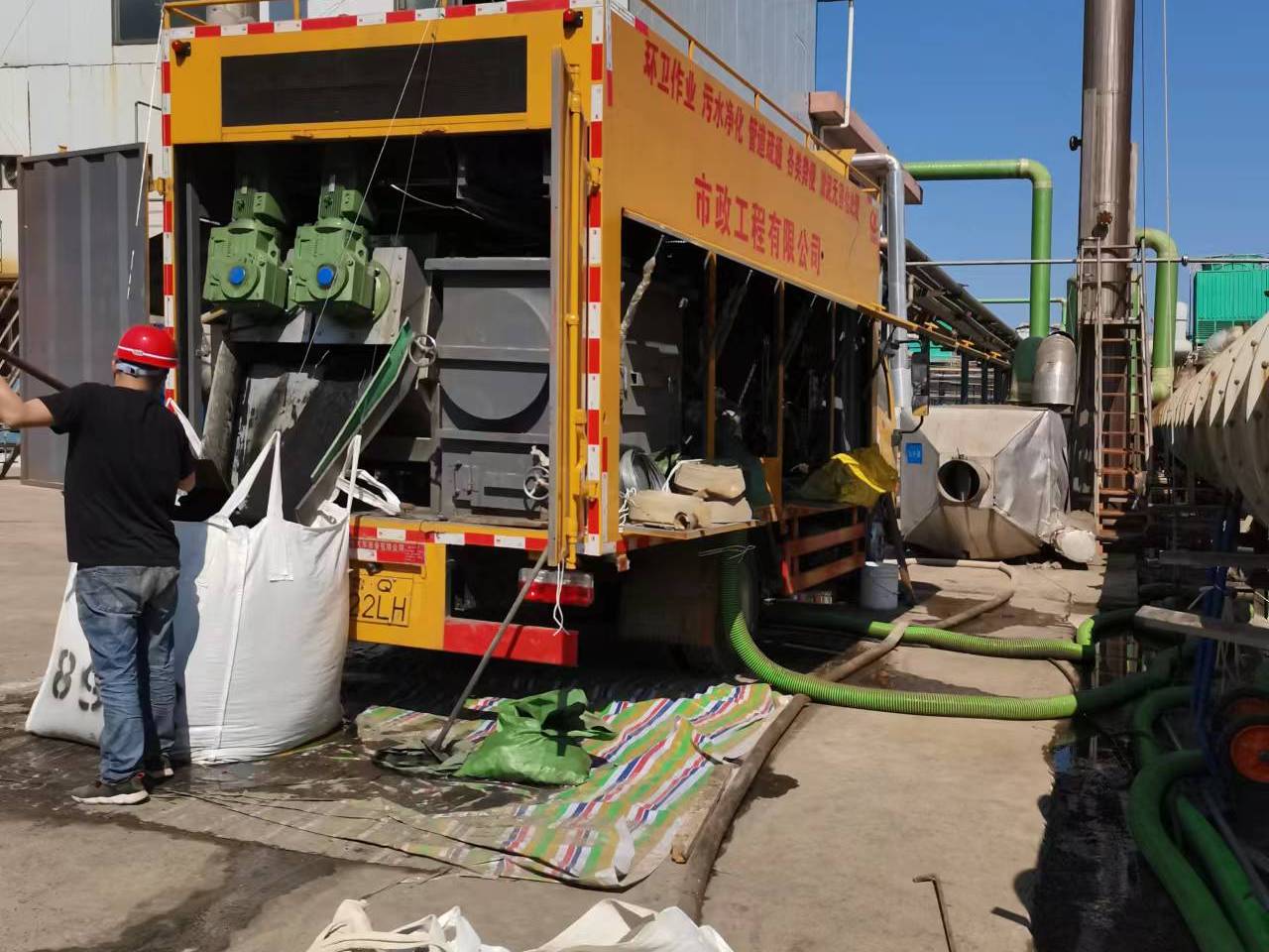 天镇淤泥压干处理